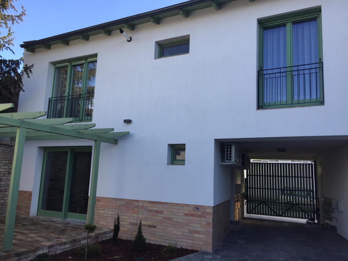 Jokai Apartman Dunafoldvar Extérieur photo