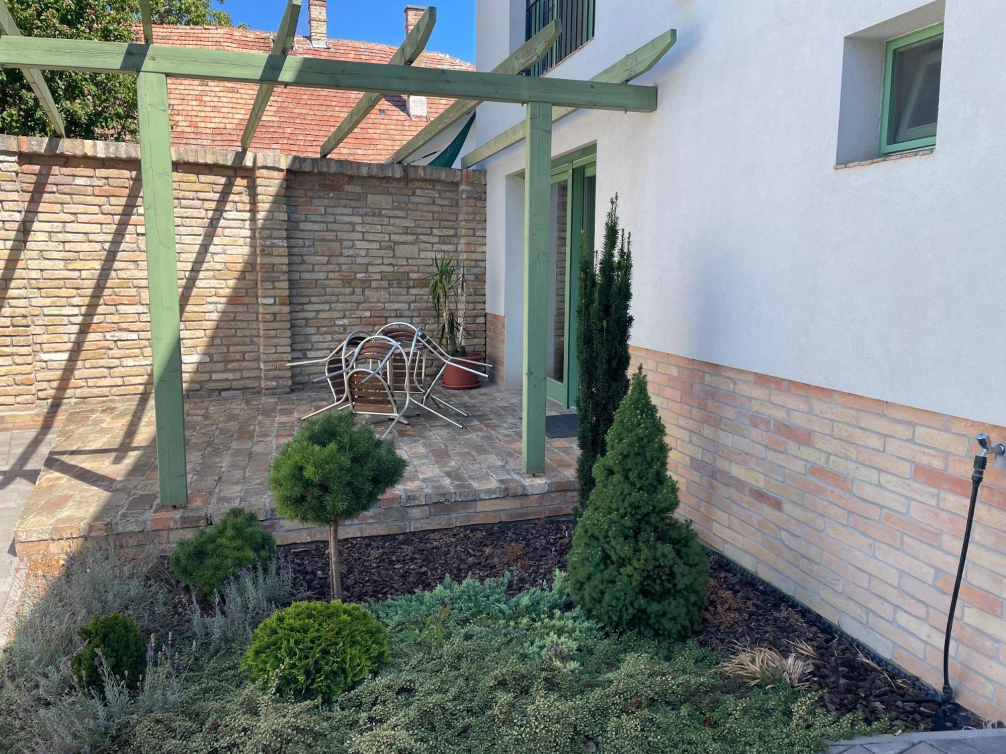 Jokai Apartman Dunafoldvar Extérieur photo