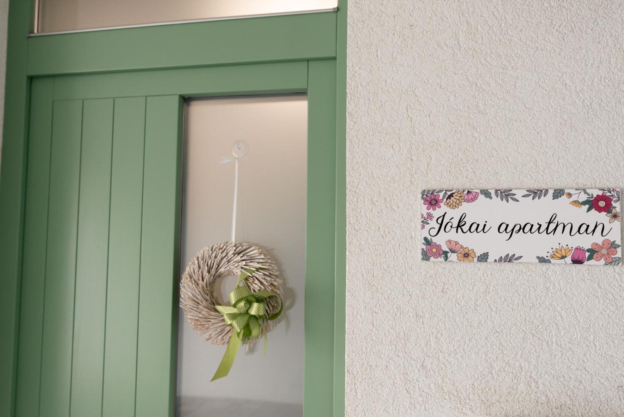 Jokai Apartman Dunafoldvar Extérieur photo